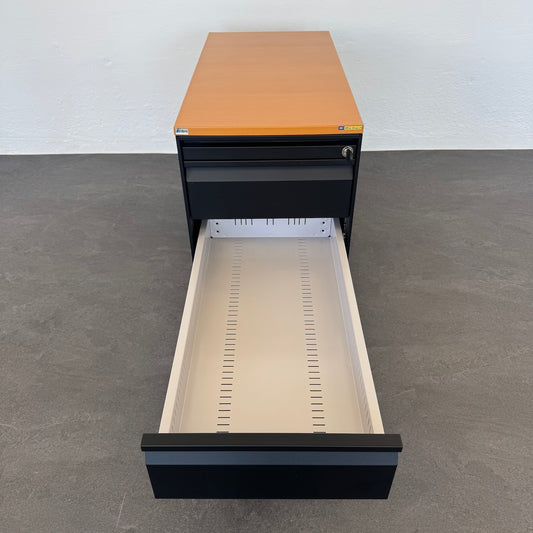 Lista Office Serie L Unterstell-Korpus mit mittlerer Schublade offen