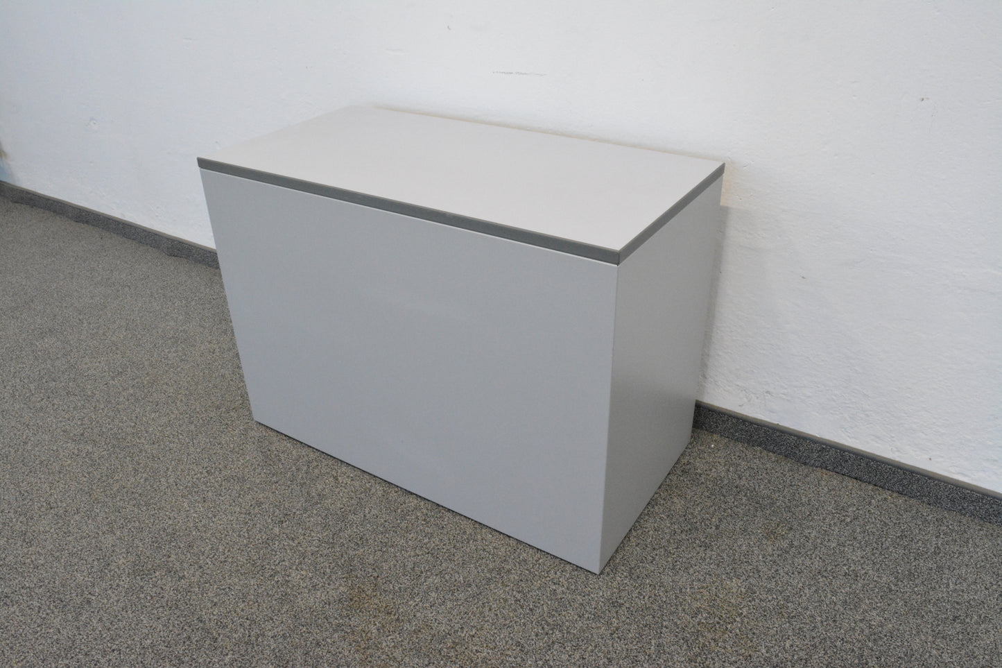 Lista Office Serie L Unterstell-Korpus Ansicht von hinten