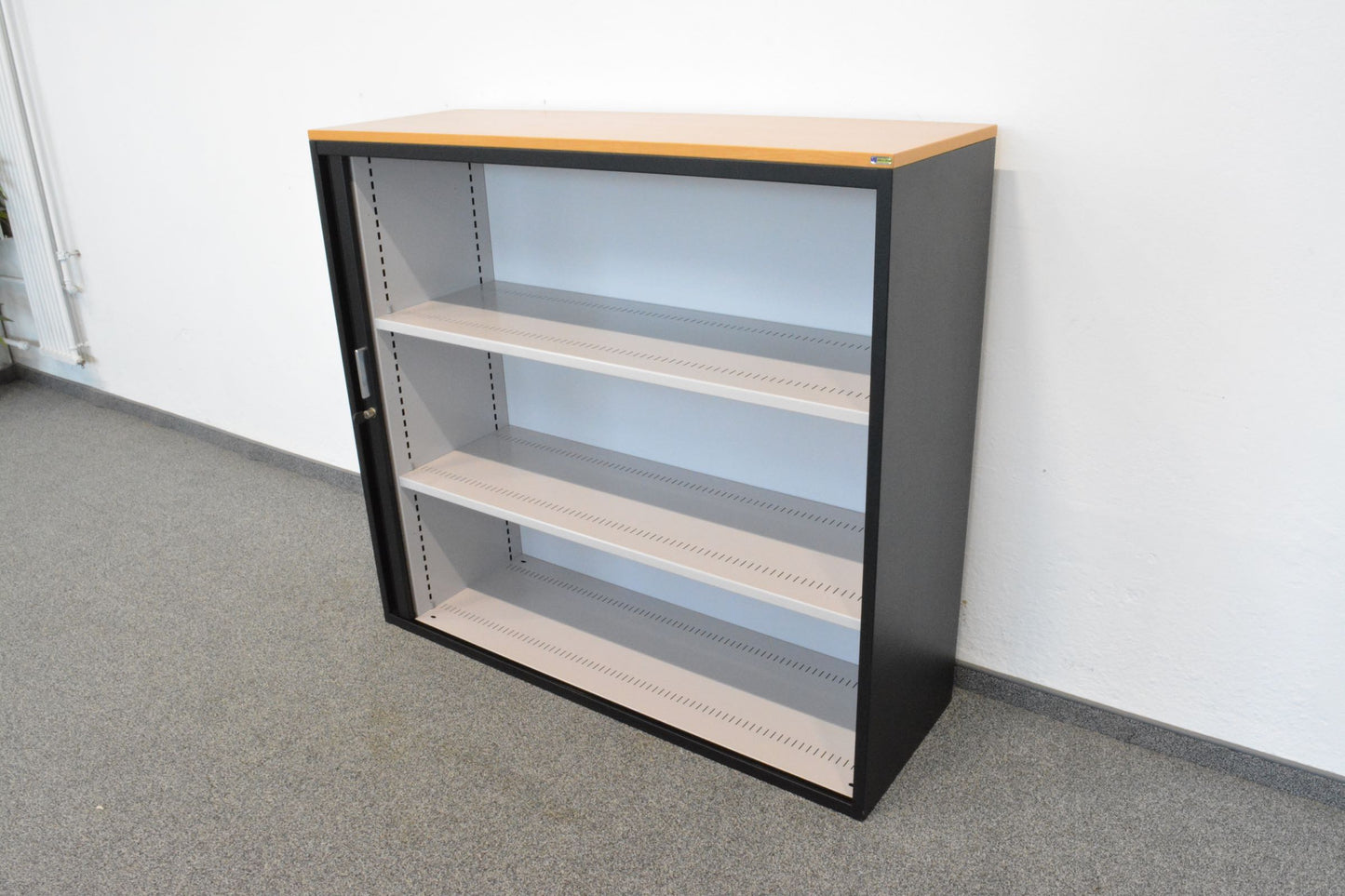 Lista Office Storage Lateralschrank mit 2 Fachböden