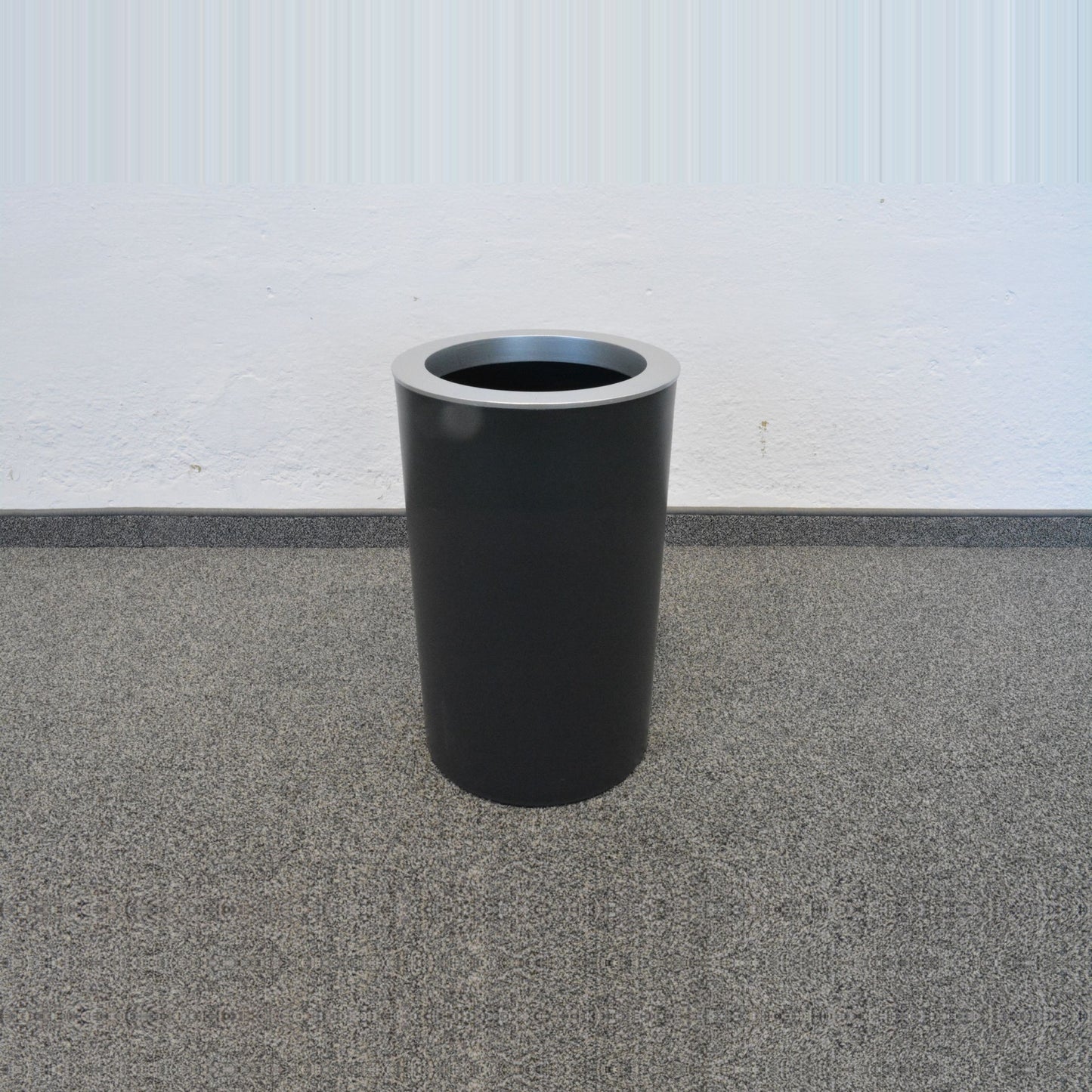 Helit Abfalleimer “The Architect” aus schwarzem Kunststoff