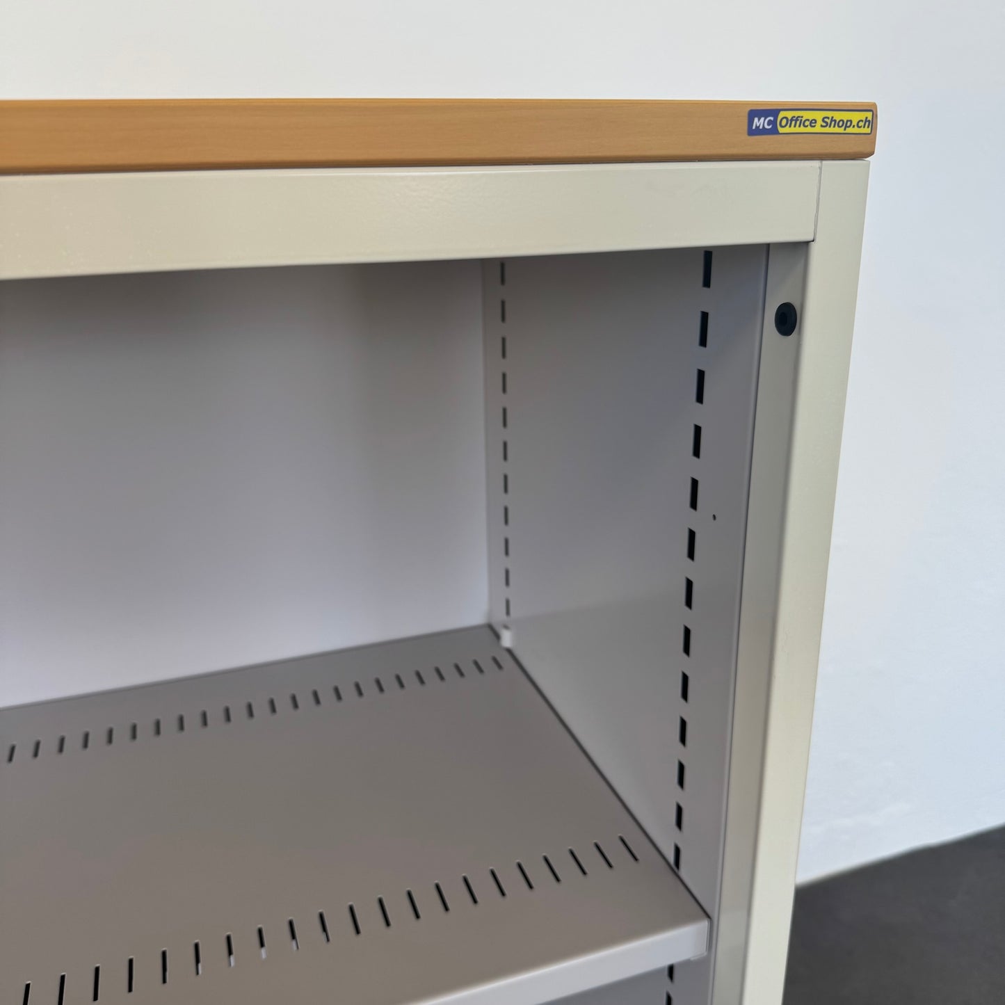 Lista Office Storage Lateralschrank Detailfoto Ecke oben
