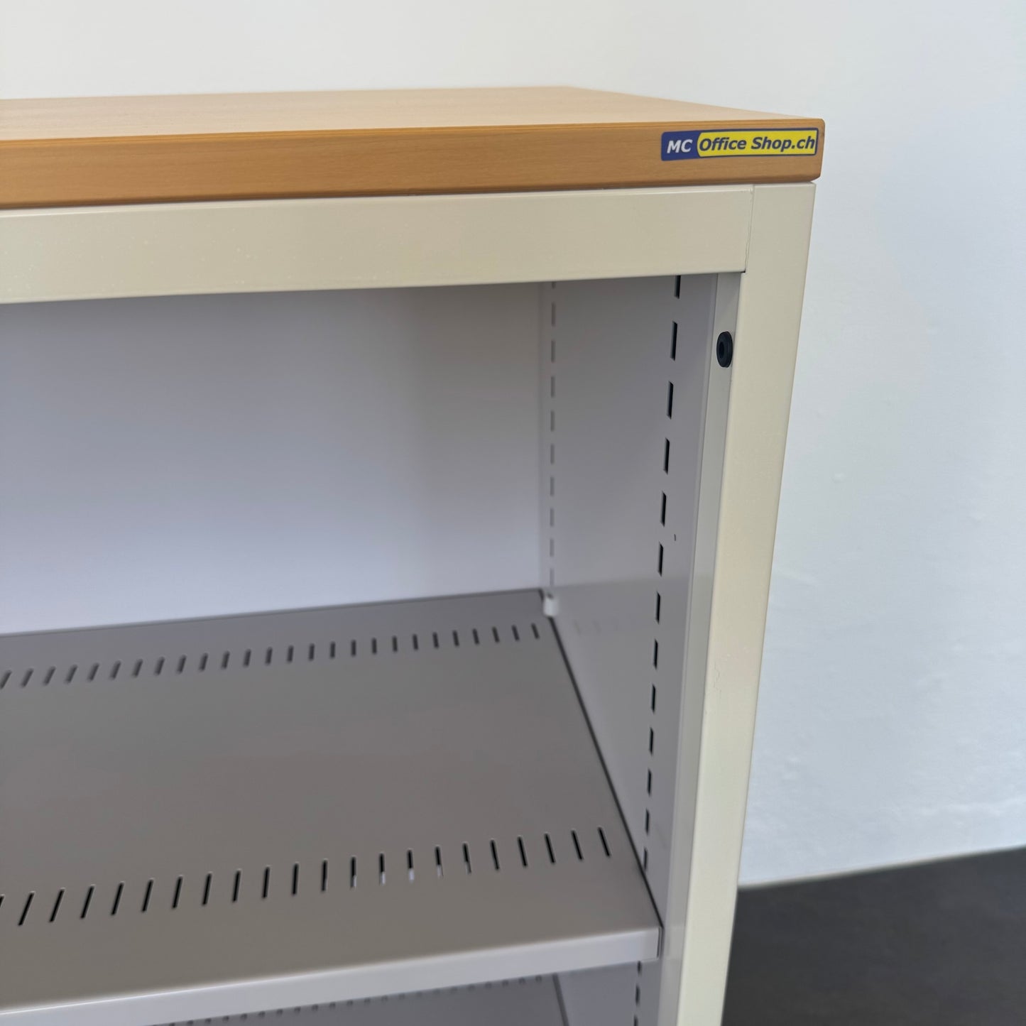 Lista Office Storage Lateralschrank Detailfoto Ecke oben