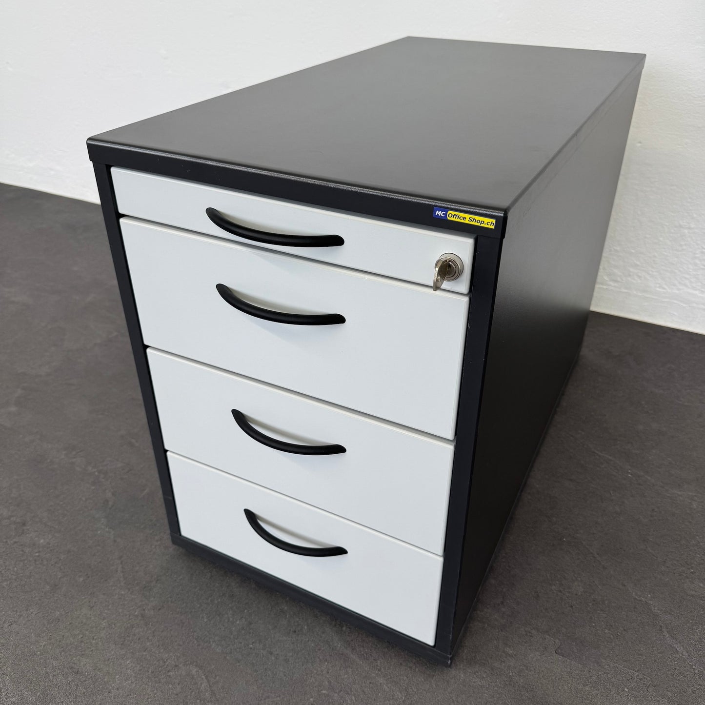 Elan Euroffice Unterstell-Korpus geschlossen