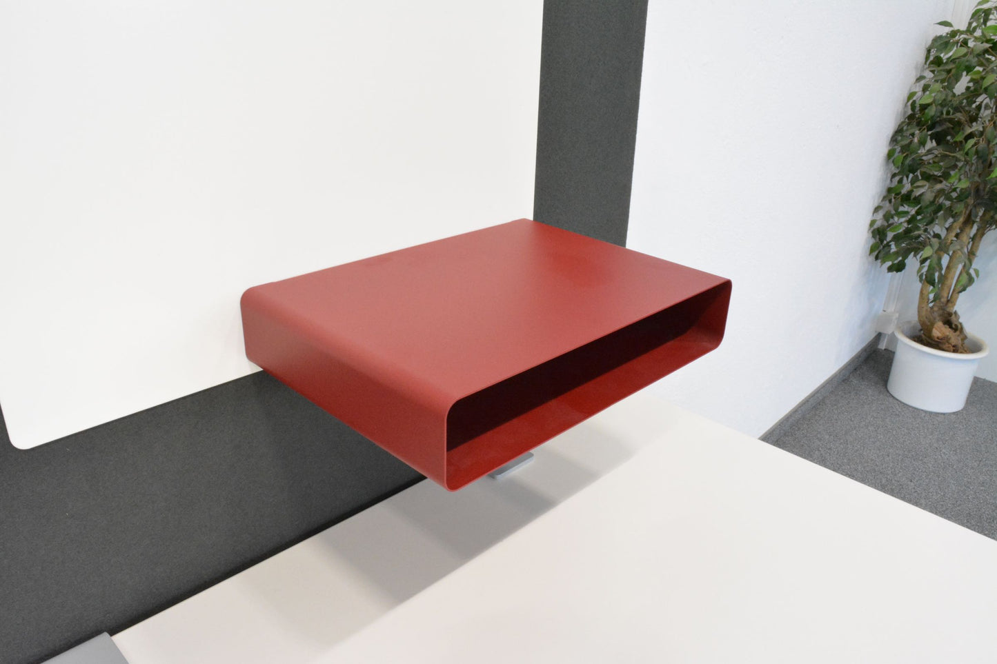 Lista Office One Magnetwand mit Ablage-Fach zum Einhängen an Trennwand