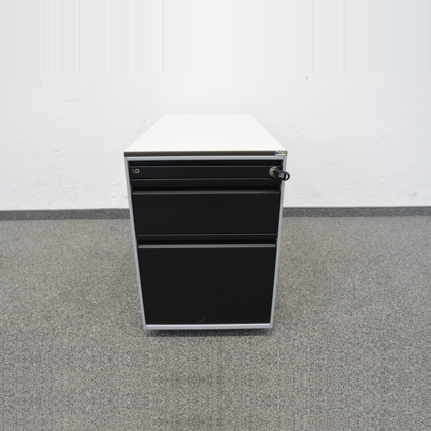 Lista Office Serie L Roll-Korpus in Silbergrau und Schwarz