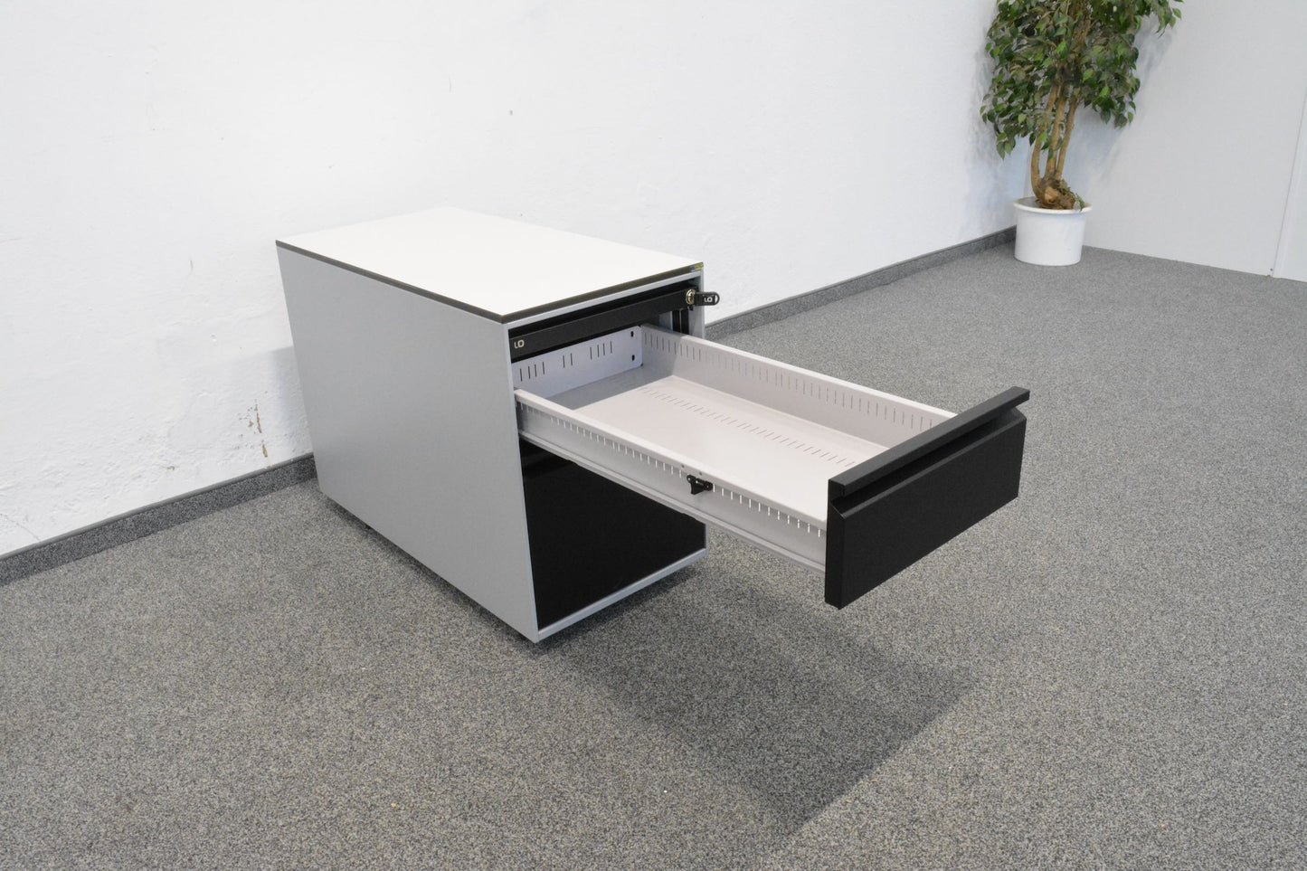 Lista Office Serie L Roll-Korpus mit Schublade offen