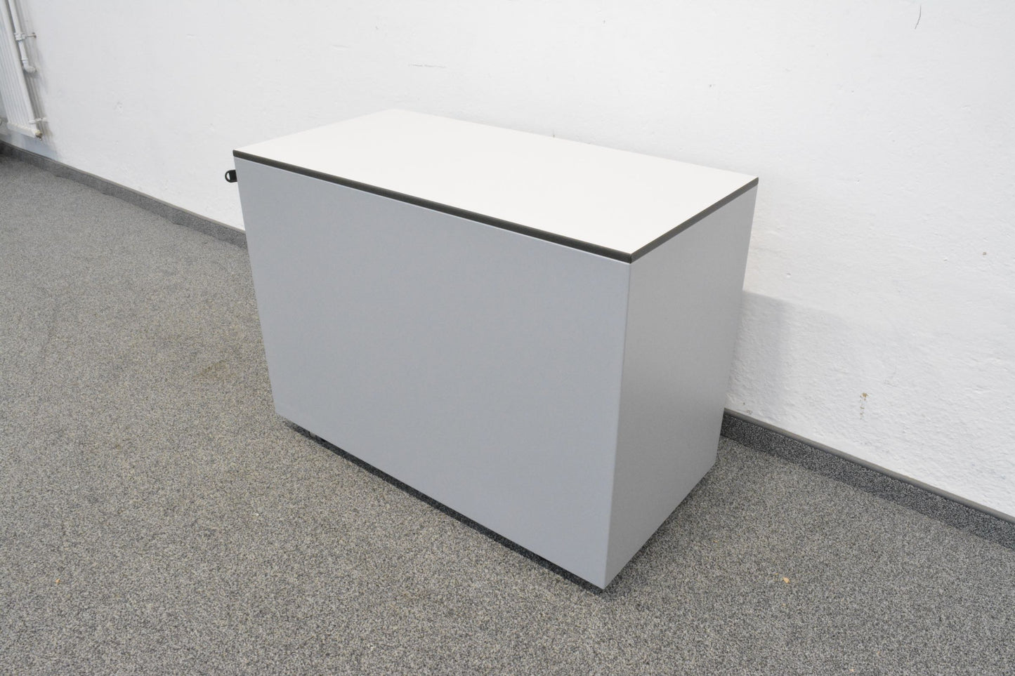 Lista Office Serie L Roll-Korpus Ansicht von hinten