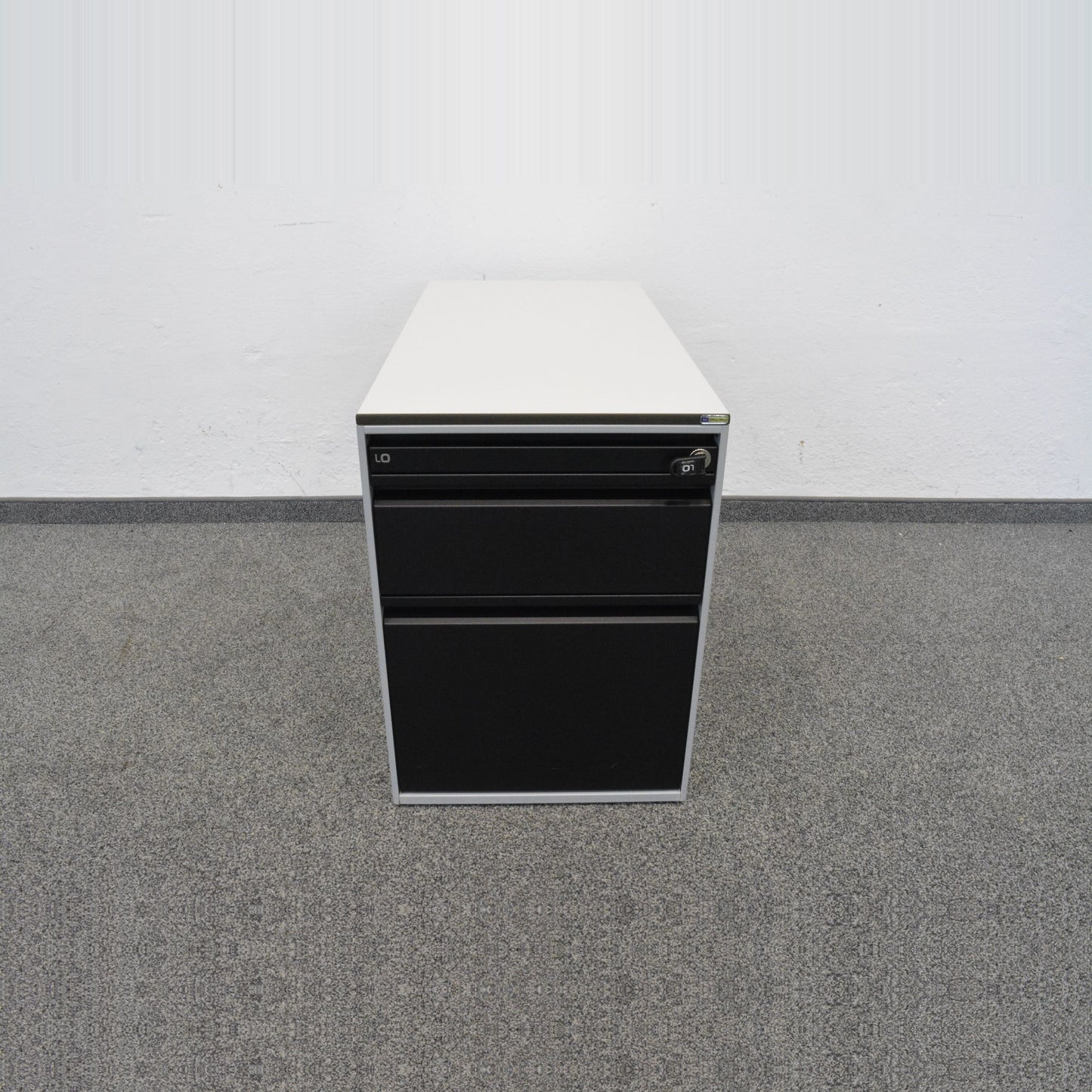 Lista Office Serie L Unterstell-Korpus in Grau und Schwarz mit Vollkerndeckblatt Weiss