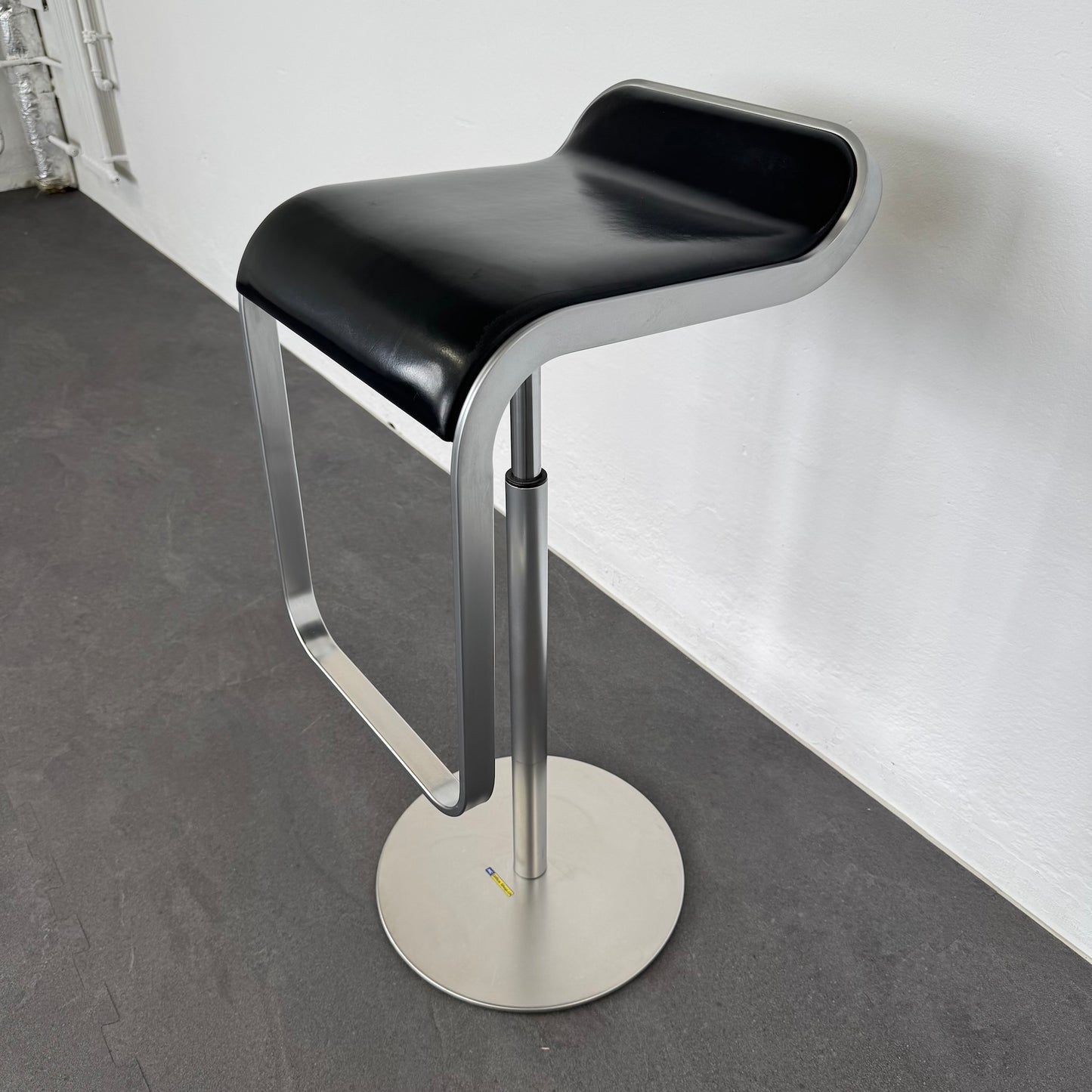 lapalma Lem S80 Barhocker seitliche Ansicht