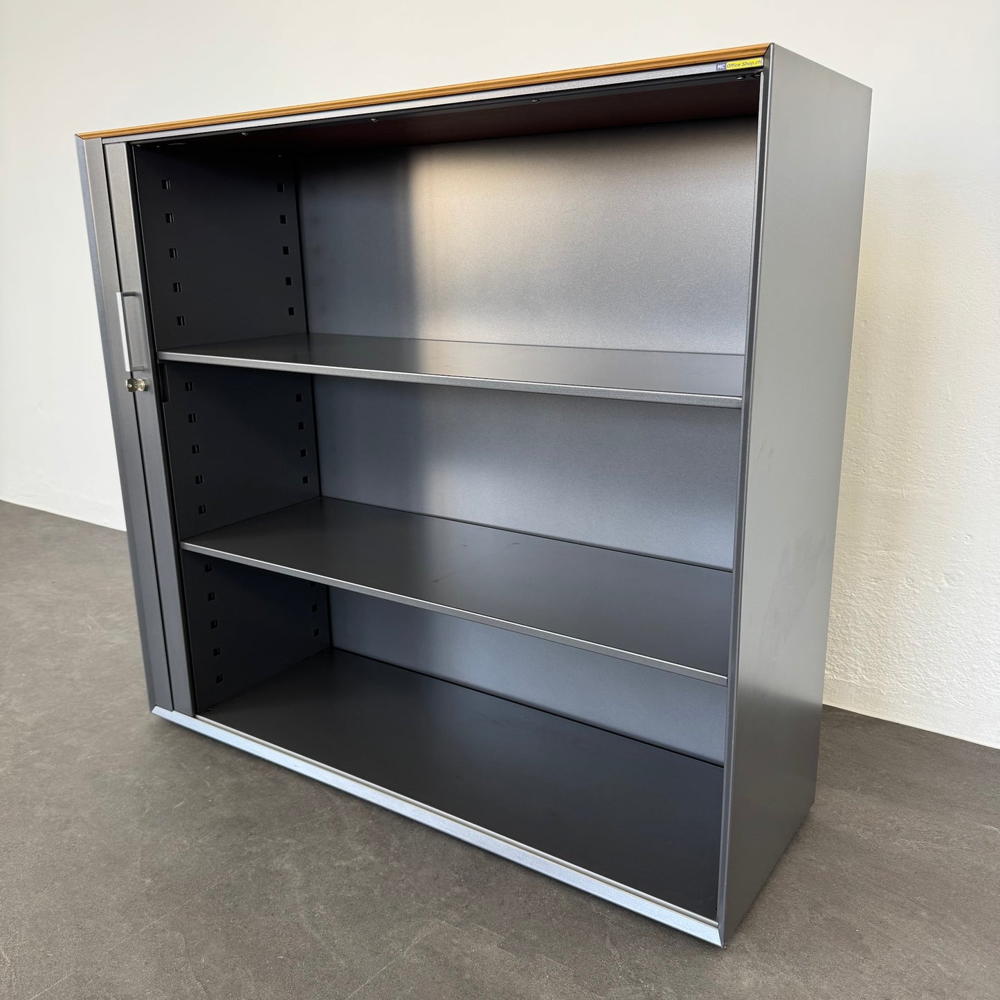 Ergodata nova'basic Lateralschrank Ansicht von hinten