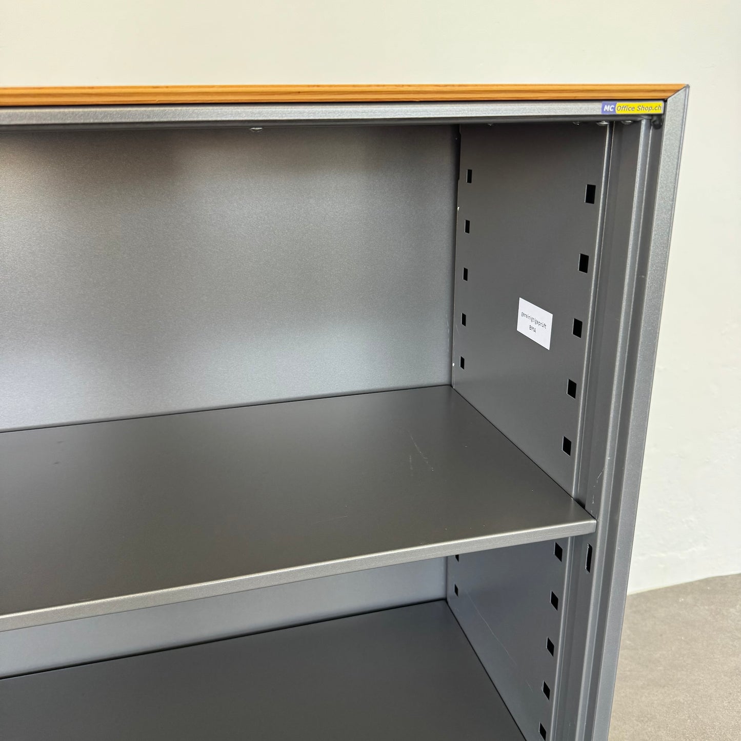 Ergodata nova'basic Lateralschrank Detailfoto Ecke oben rechts