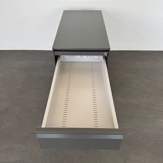 Lista Office Serie L Roll-Korpus mit Schublade offen