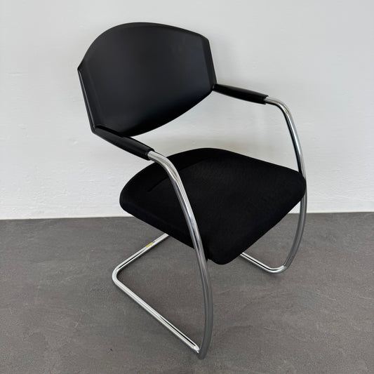 Giroflex G16 Freischwinger mit Armlehnen