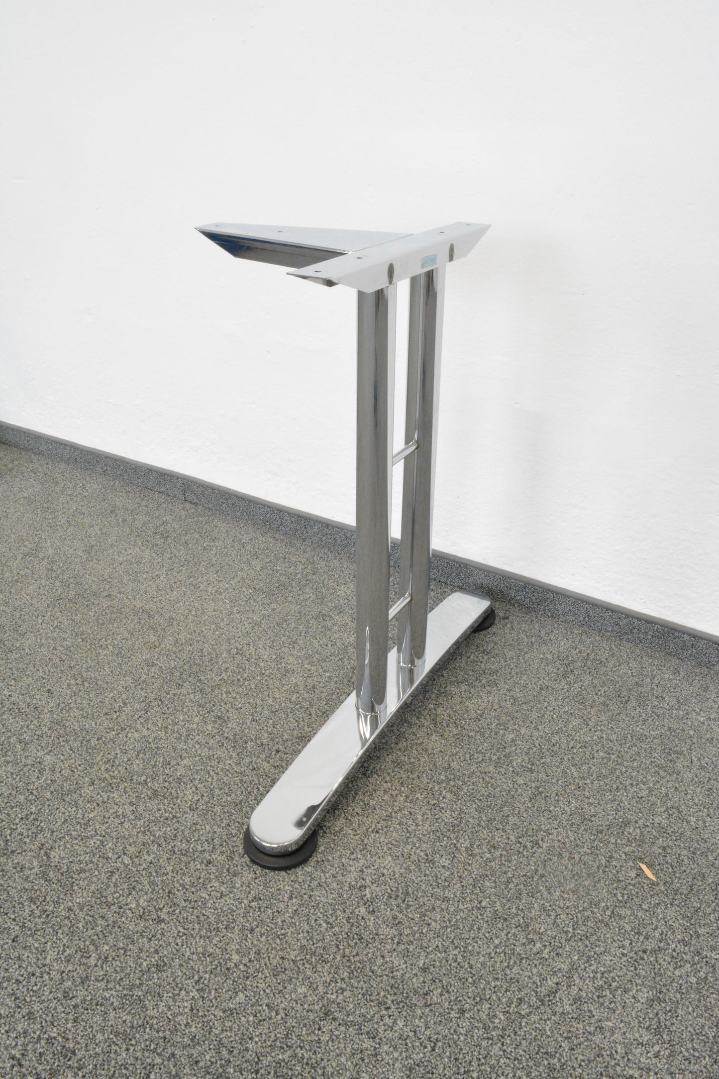 Ergodata System Desk Tischgestell seitliche Ansicht