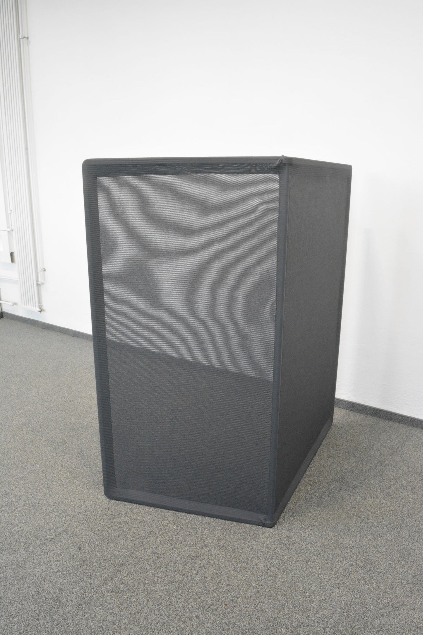 Steelcase B-Free Trennwand Winkelansicht