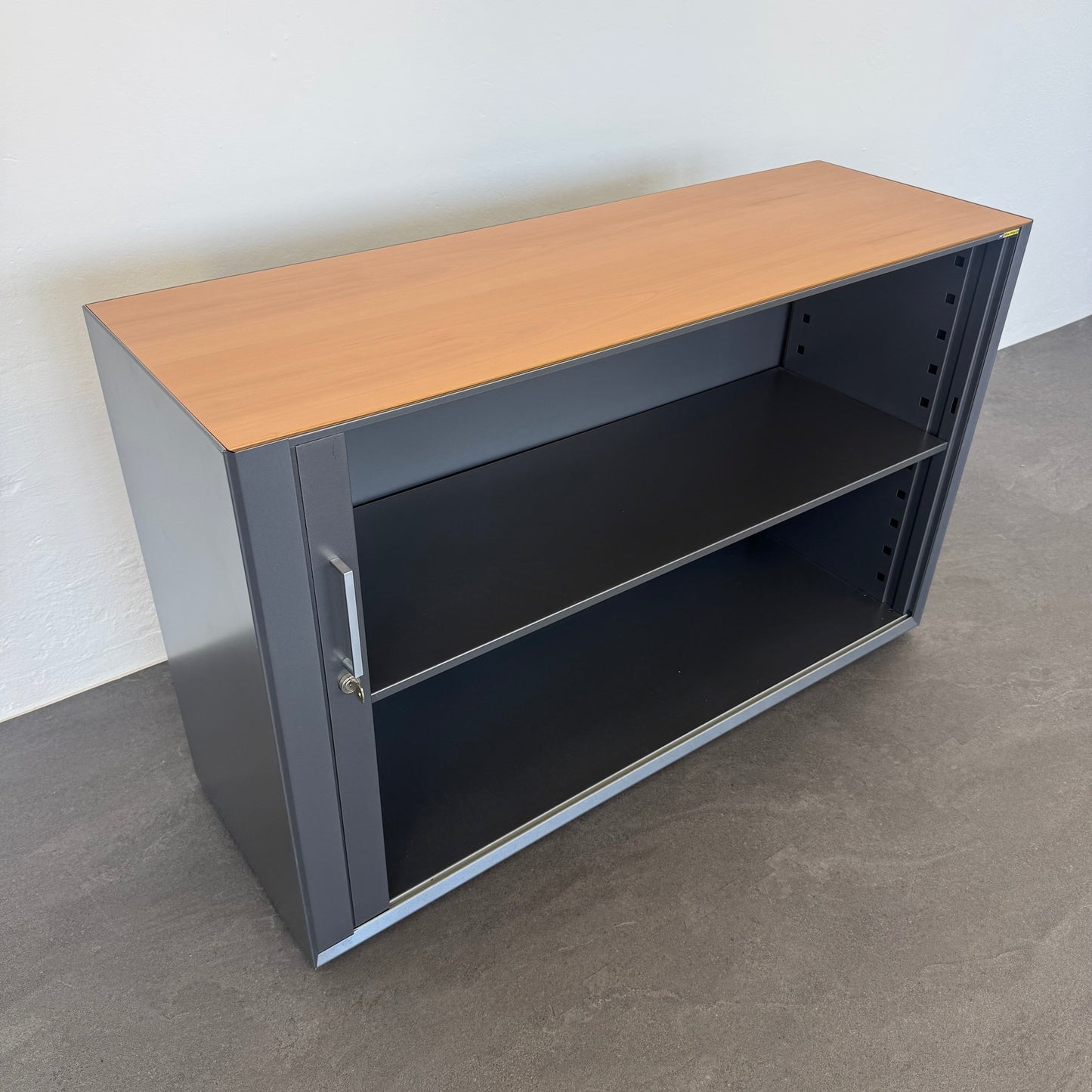 Ergodata nova'basic Lateralschrank Ansicht von rechts