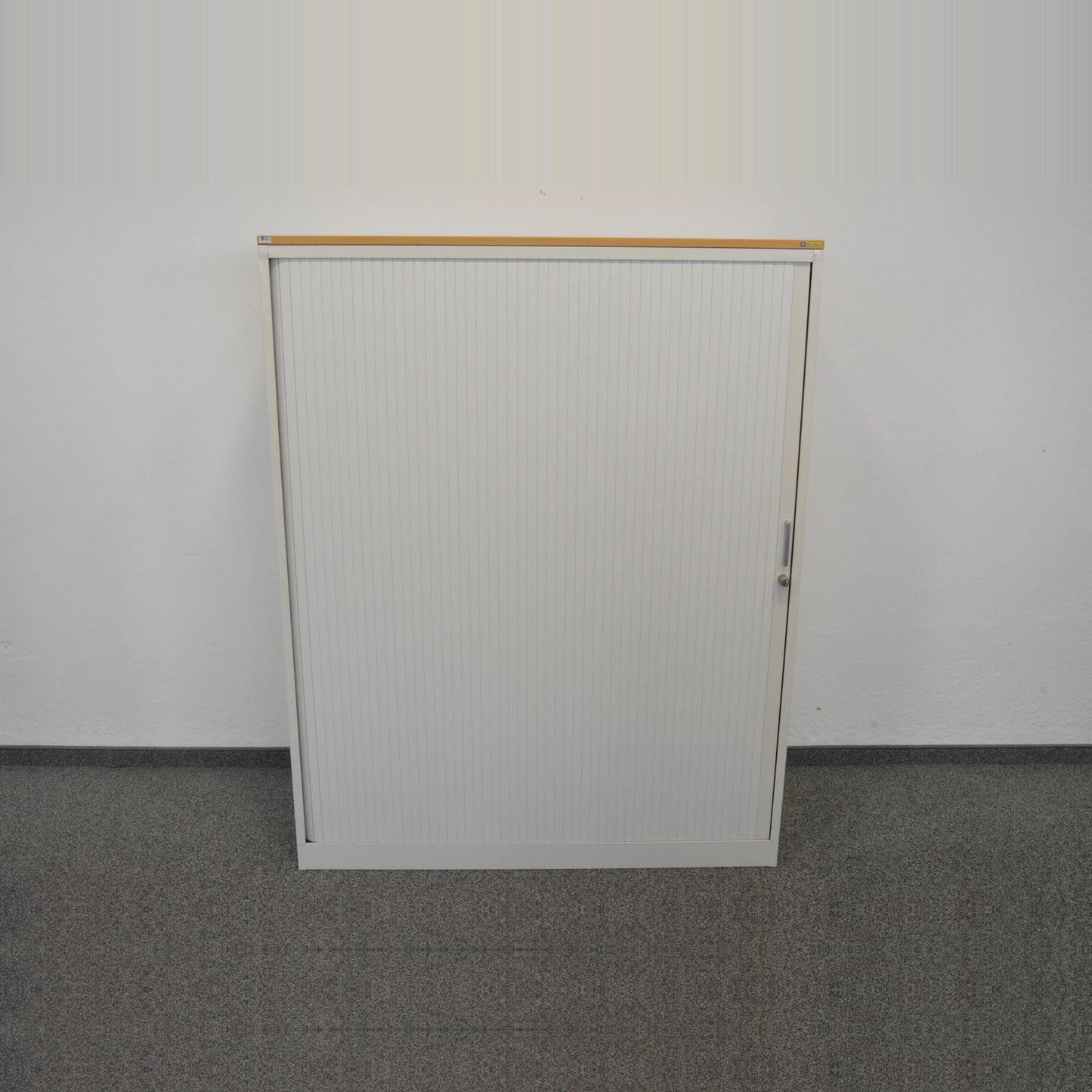 Lista Office Storage Lateralschrank Metall Weiss mit Holzdeckblatt
