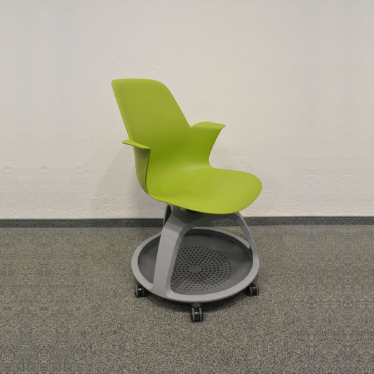 Steelcase Turnstone Shortcut with Tripod Base mit Armlehnen