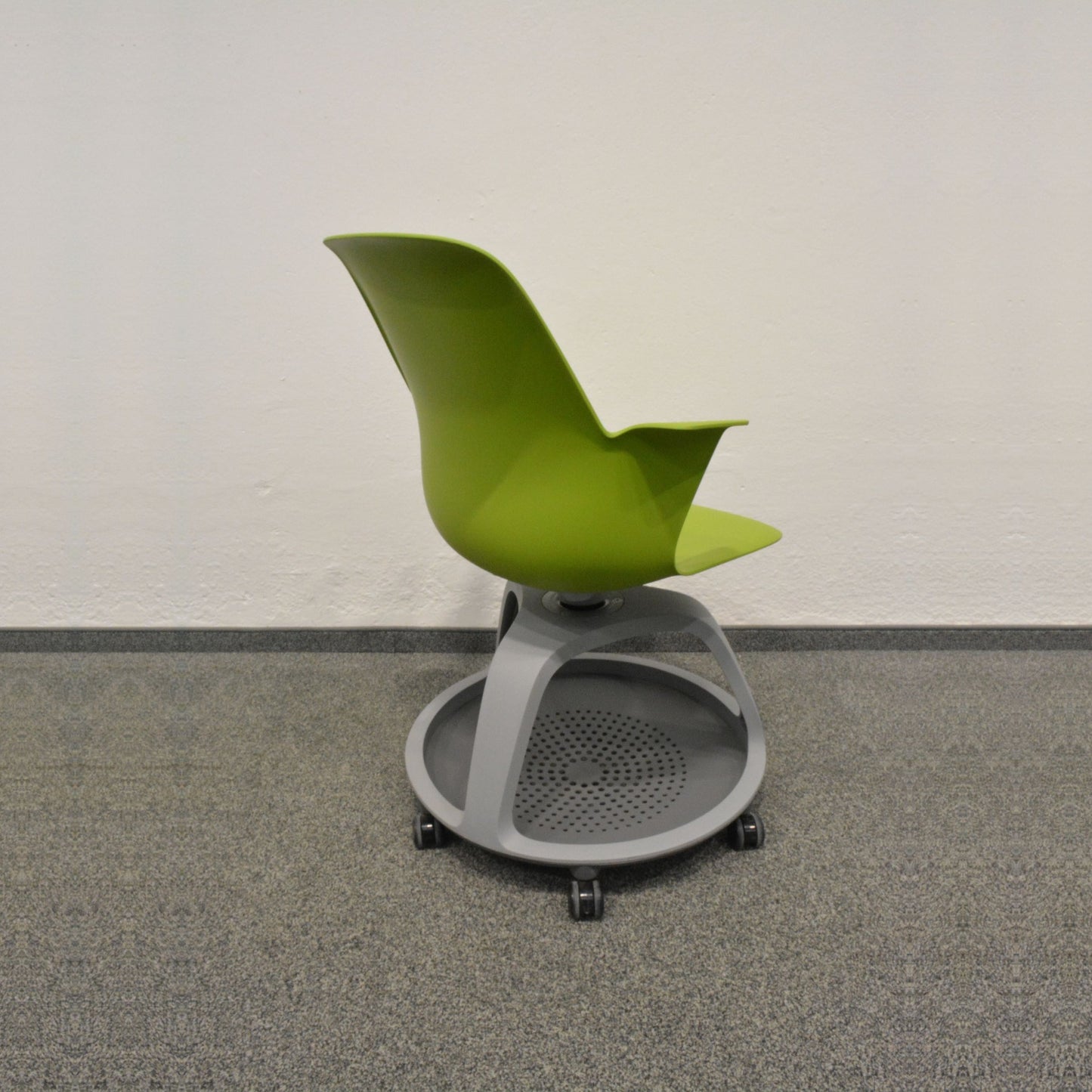 Steelcase Turnstone Shortcut with Tripod Base mit Rückenlehne