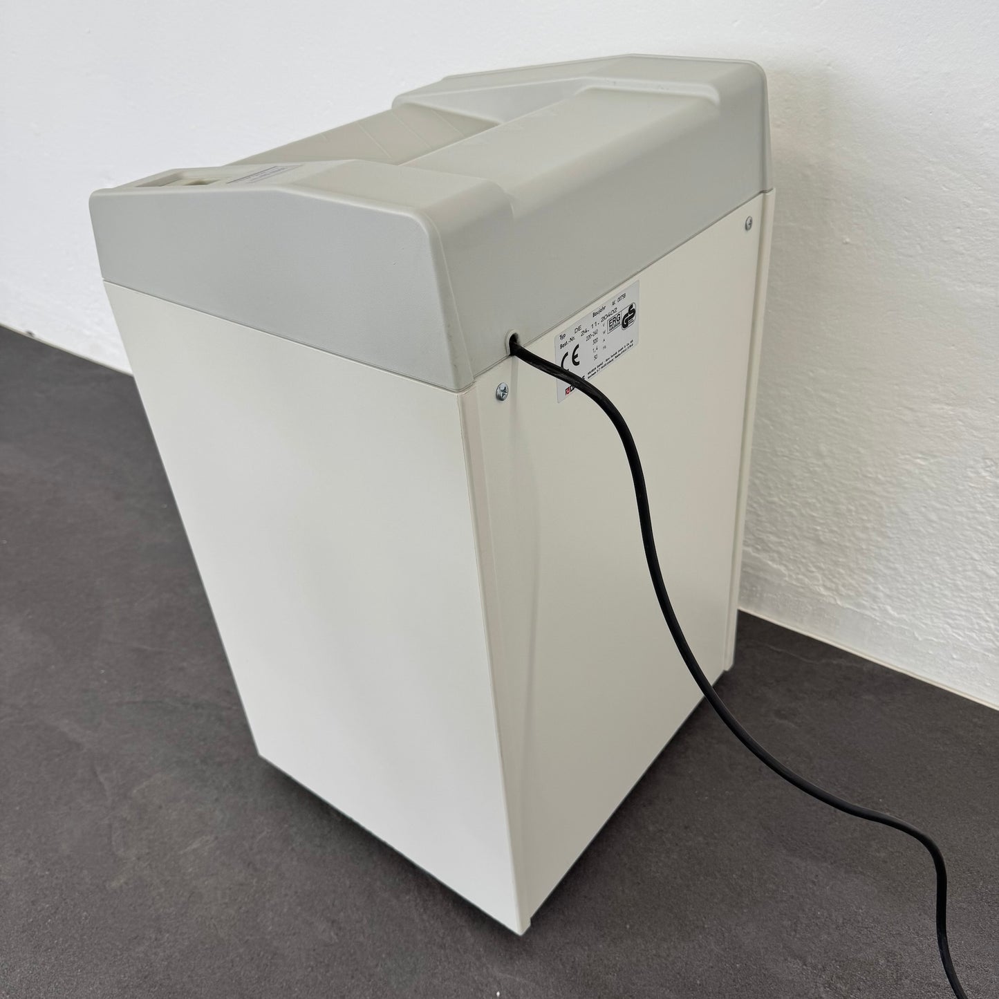 Dahle 20402 DS Aktenvernichter von hinten