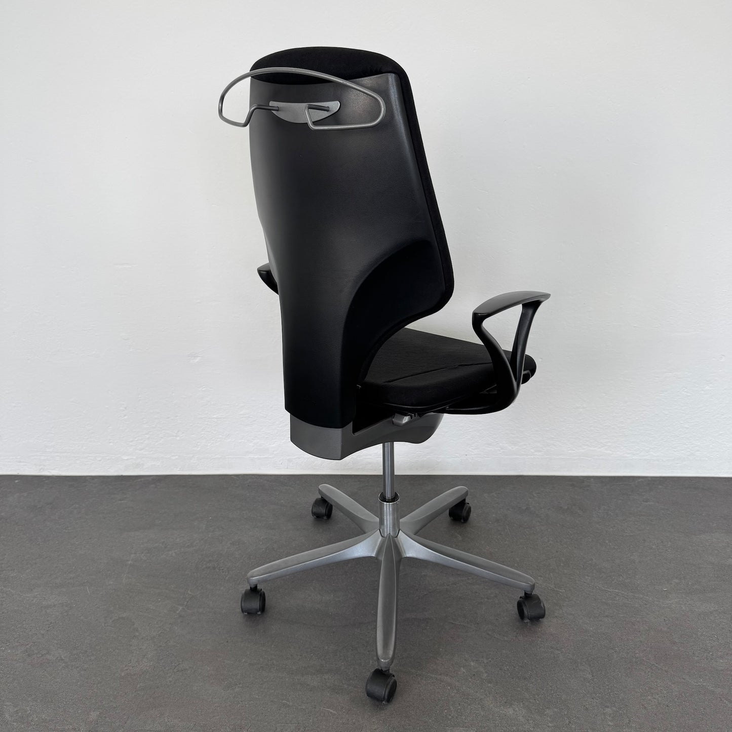 Giroflex G64 Bürodrehstuhl mit Rückenlehne