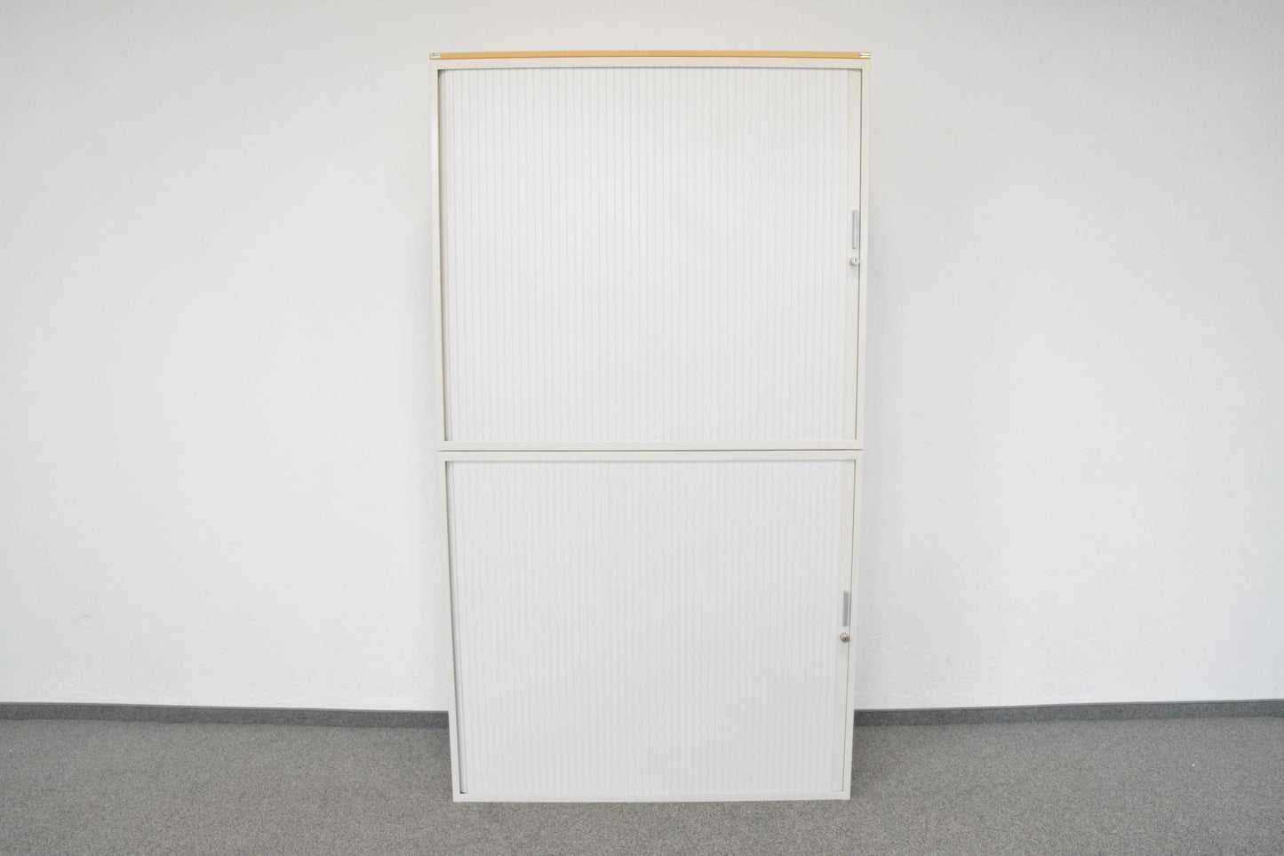 Lista Office Storage Lateralschrank Metall Weiss mit Holzdeckblatt