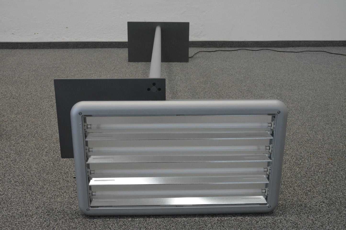 Ribag Uniq Indirekt-/Direktleuchte Ansicht Leuchtmittel