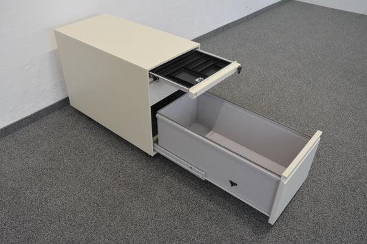 Lista Office Serie L Roll-Korpus mit HR-Auszug offen