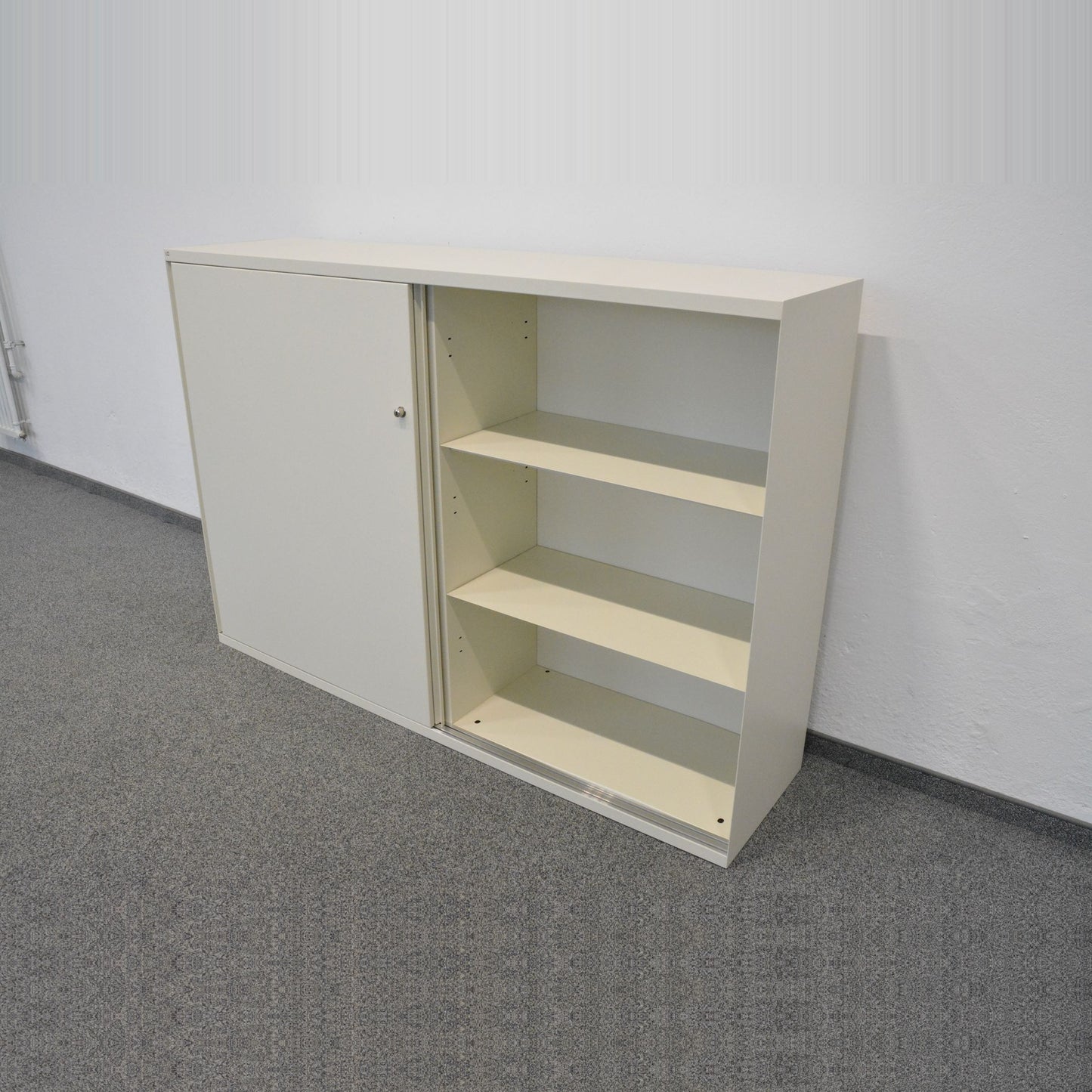 Lista Office One Schiebetür-Aktenschrank 1600mm breit