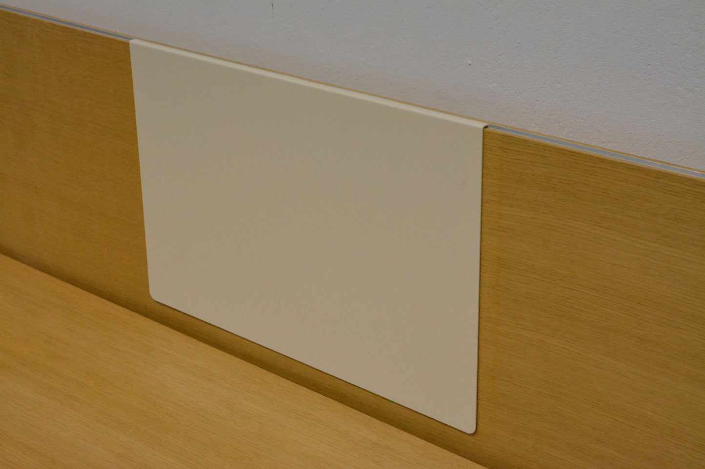 Lista Office One Magnetwand zum einhängen an Tischtrennwände
