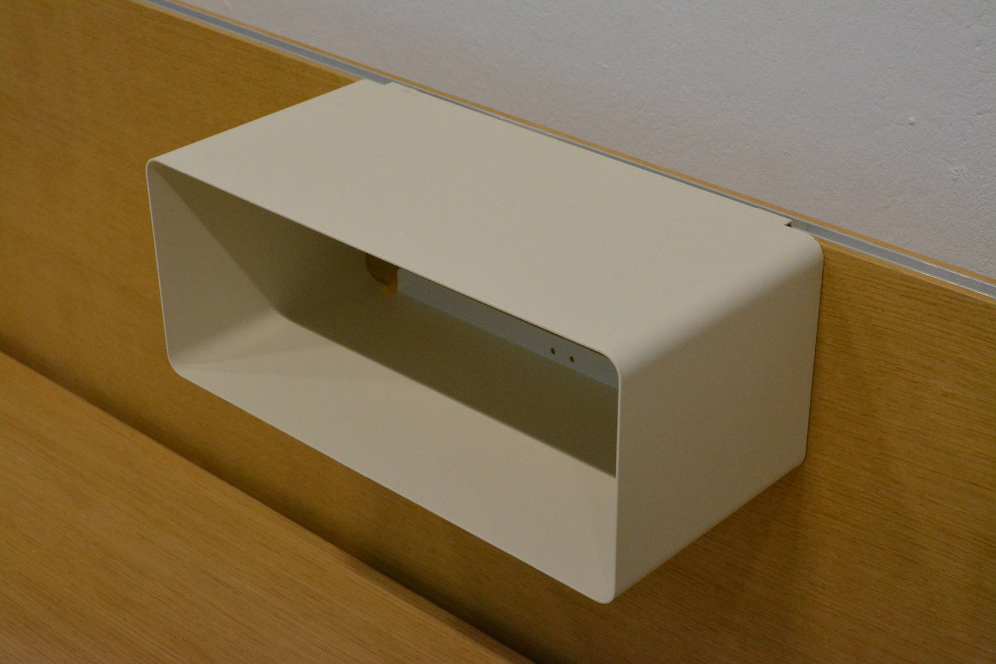 Lista Office Ablagefach in edlem Perlweiss, Ansicht von rechts