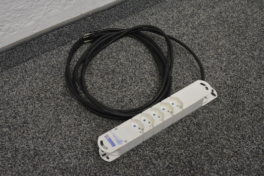 Steffen Steba Mehrfachstecker Magnetisch mit 6 Stromanschlüssen