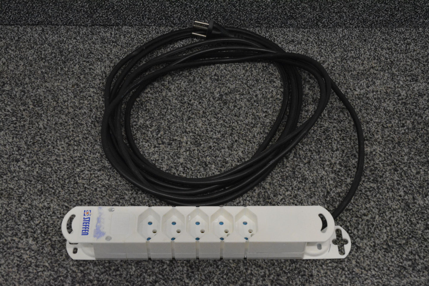 Steffen Steba Mehrfachstecker Magnetisch seitliche Ansicht - 6034189