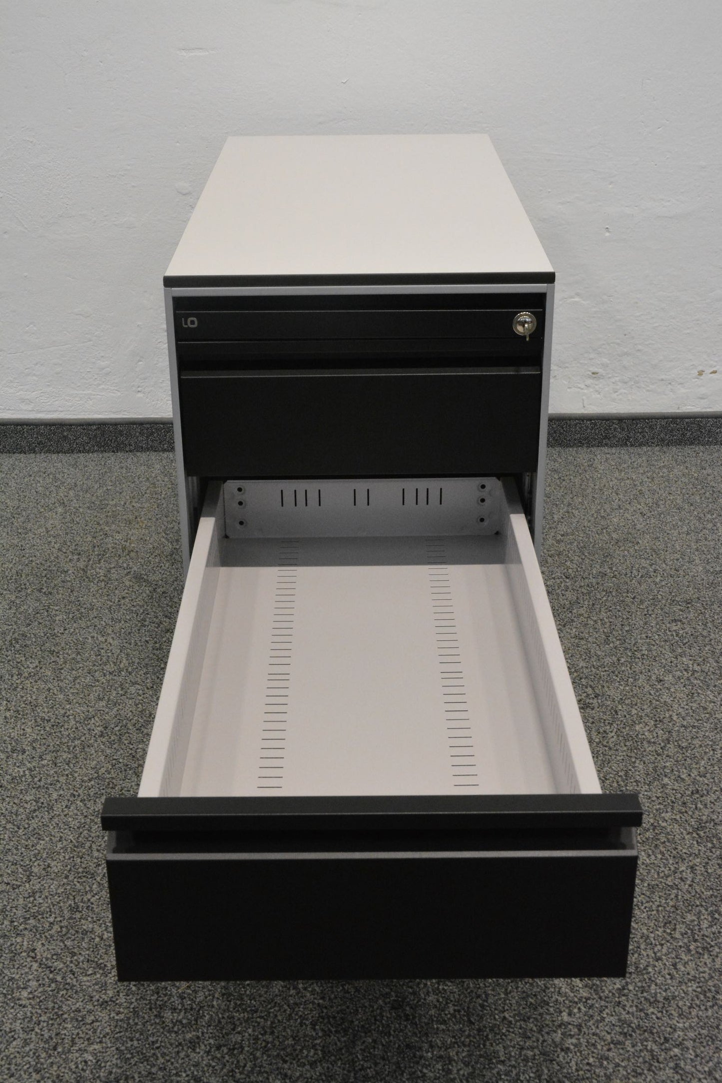 Lista Office Serie L Unterstell-Korpus mit 3 Schubladen A6