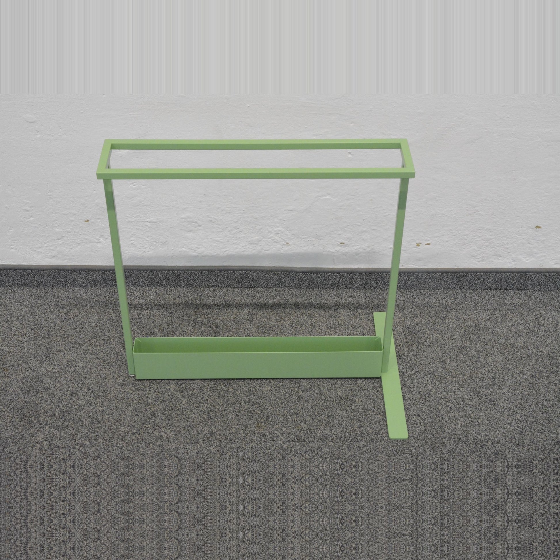 Schönbuch Skid Schirmhalter aus Metall Grün