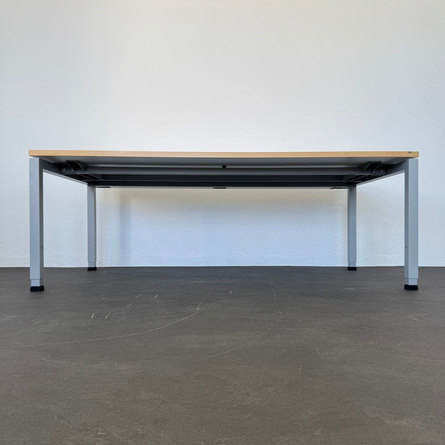 Denz D3 Schreibtisch Ansicht von unten