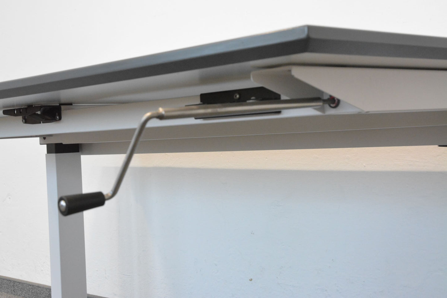 Lista Office LO Extend Schreibtisch Foto Handkurbel