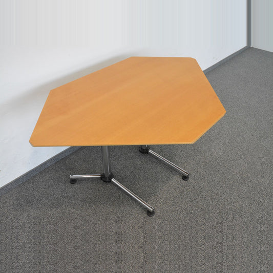 USM-Haller Kitos Trapez-Tisch Gestell Metall Chrom glanz