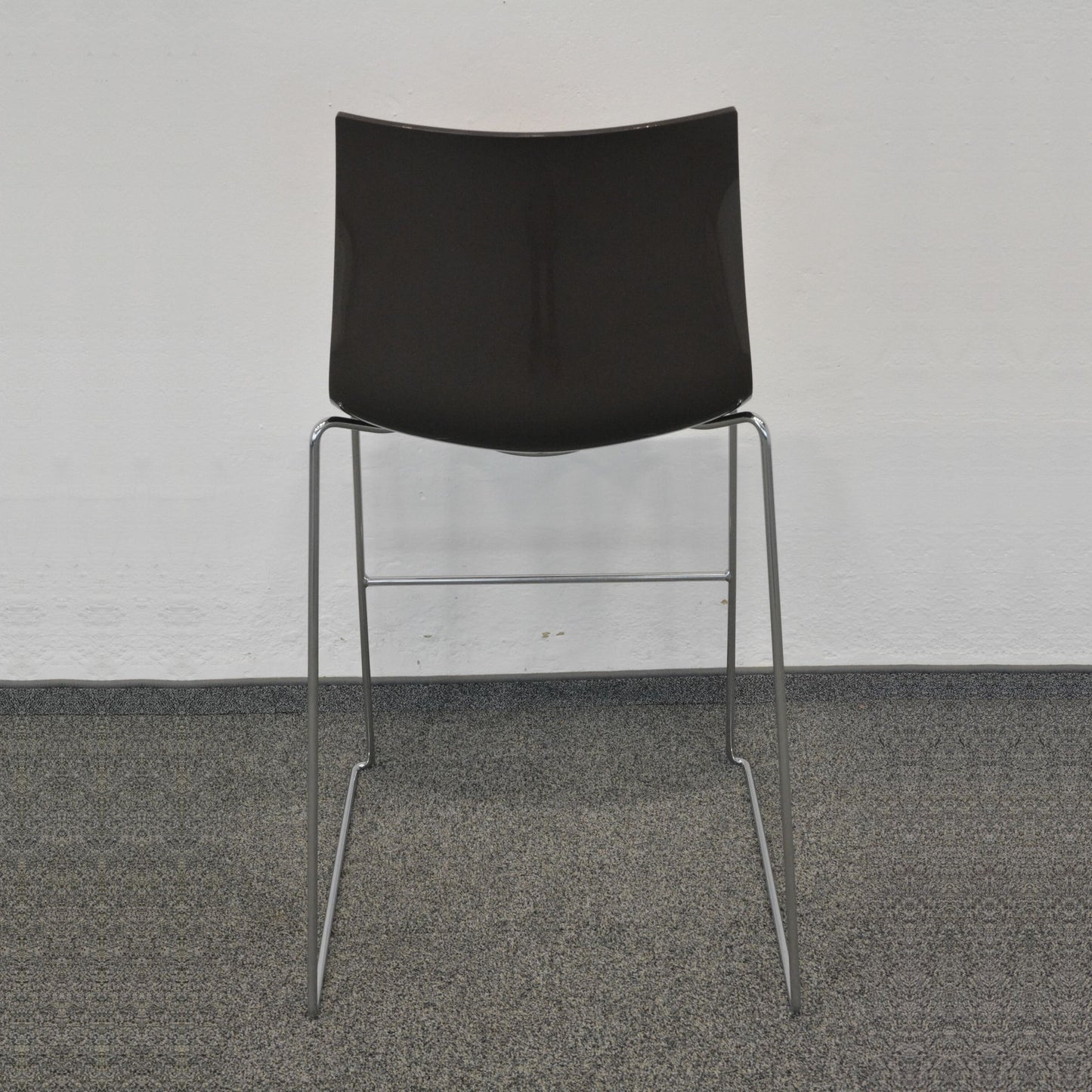 Arper Catifa 46 Barhocker Ansicht von hinten