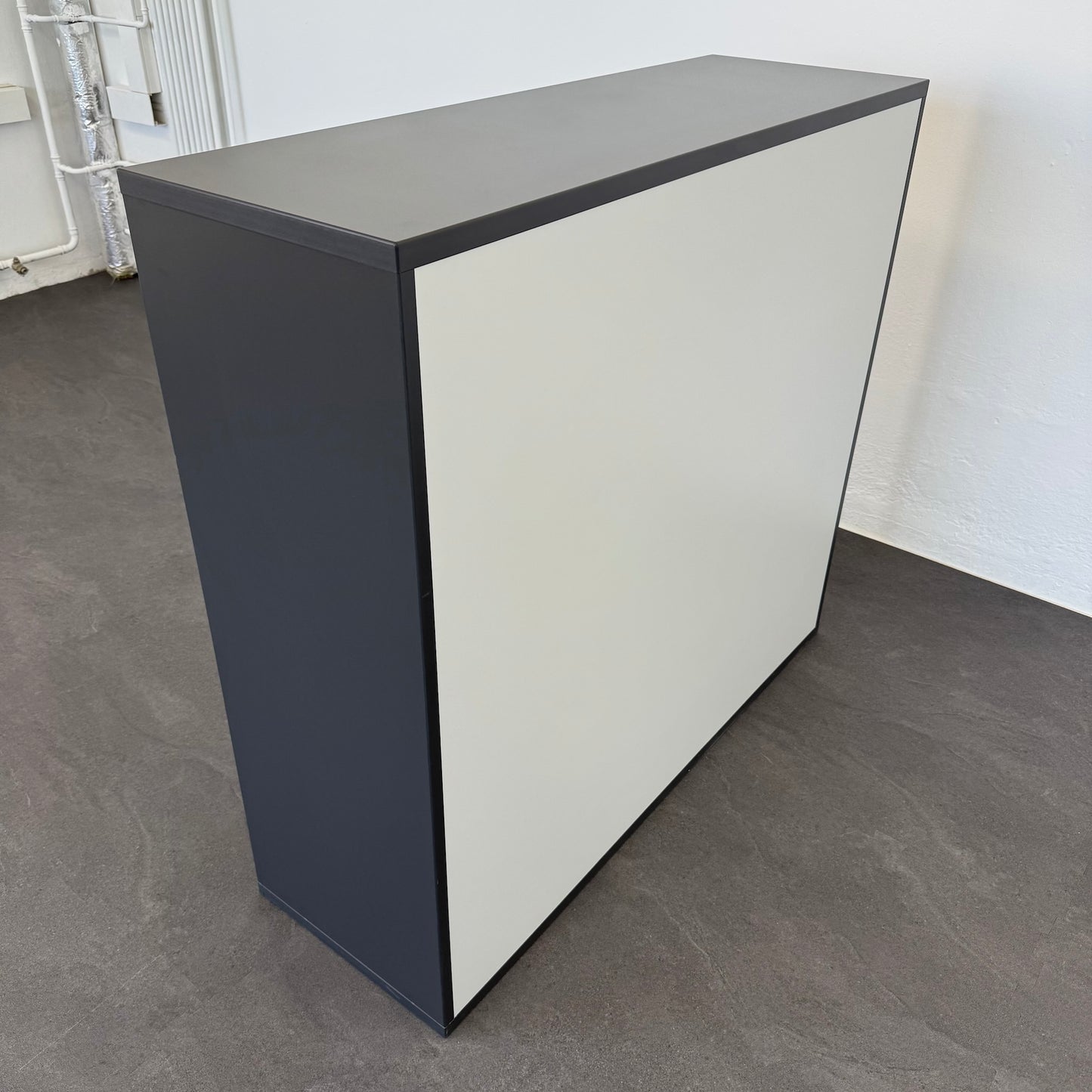 Elan Euroffice Lateralschrank von hinten