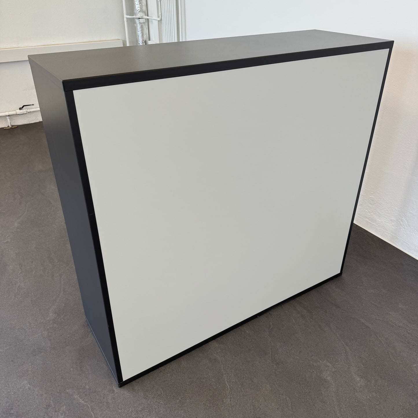 Elan Euroffice Lateralschrank Rückansicht