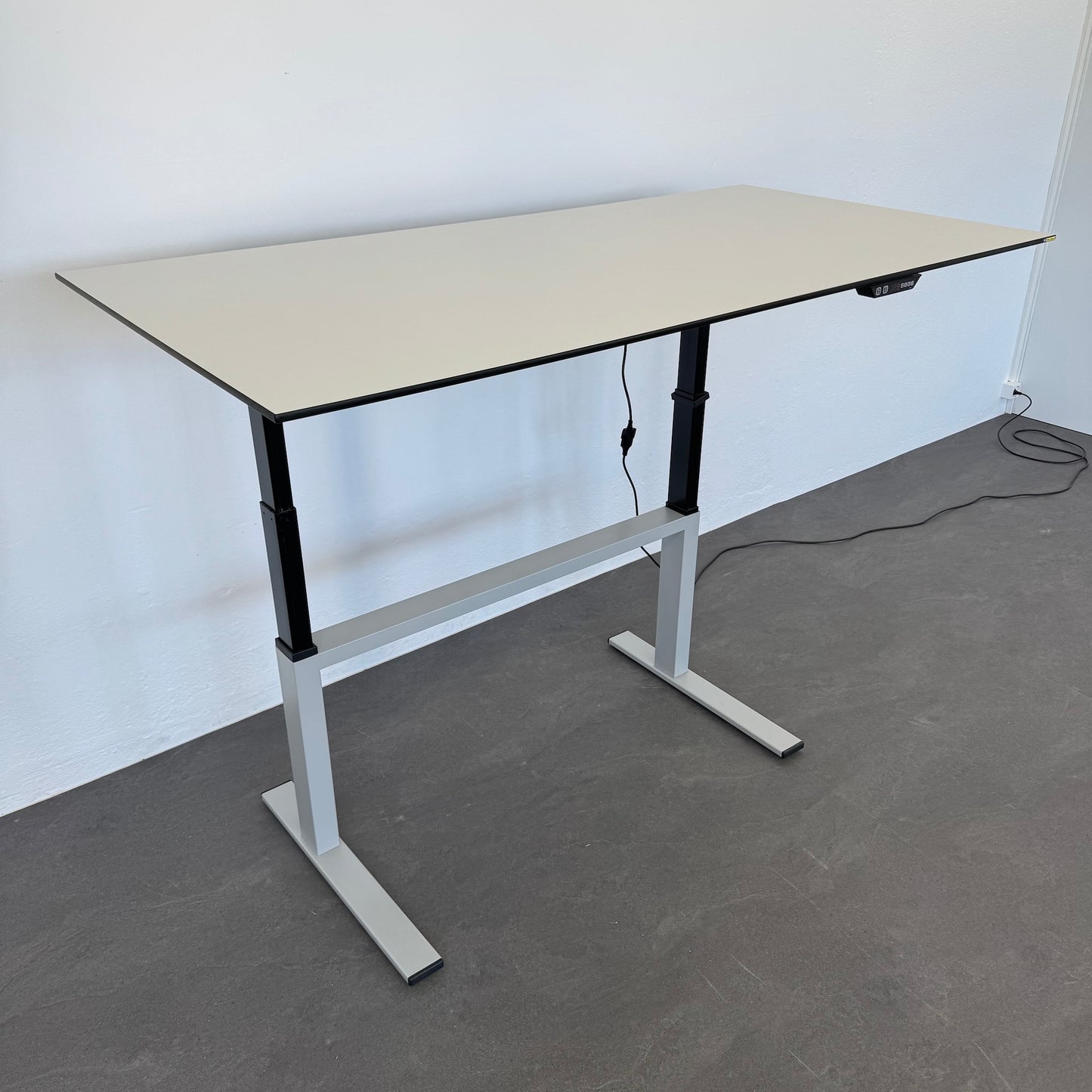 Lista Office LO Choice Sitz-Steh-Schreibtisch mit Gestell Silbergrau