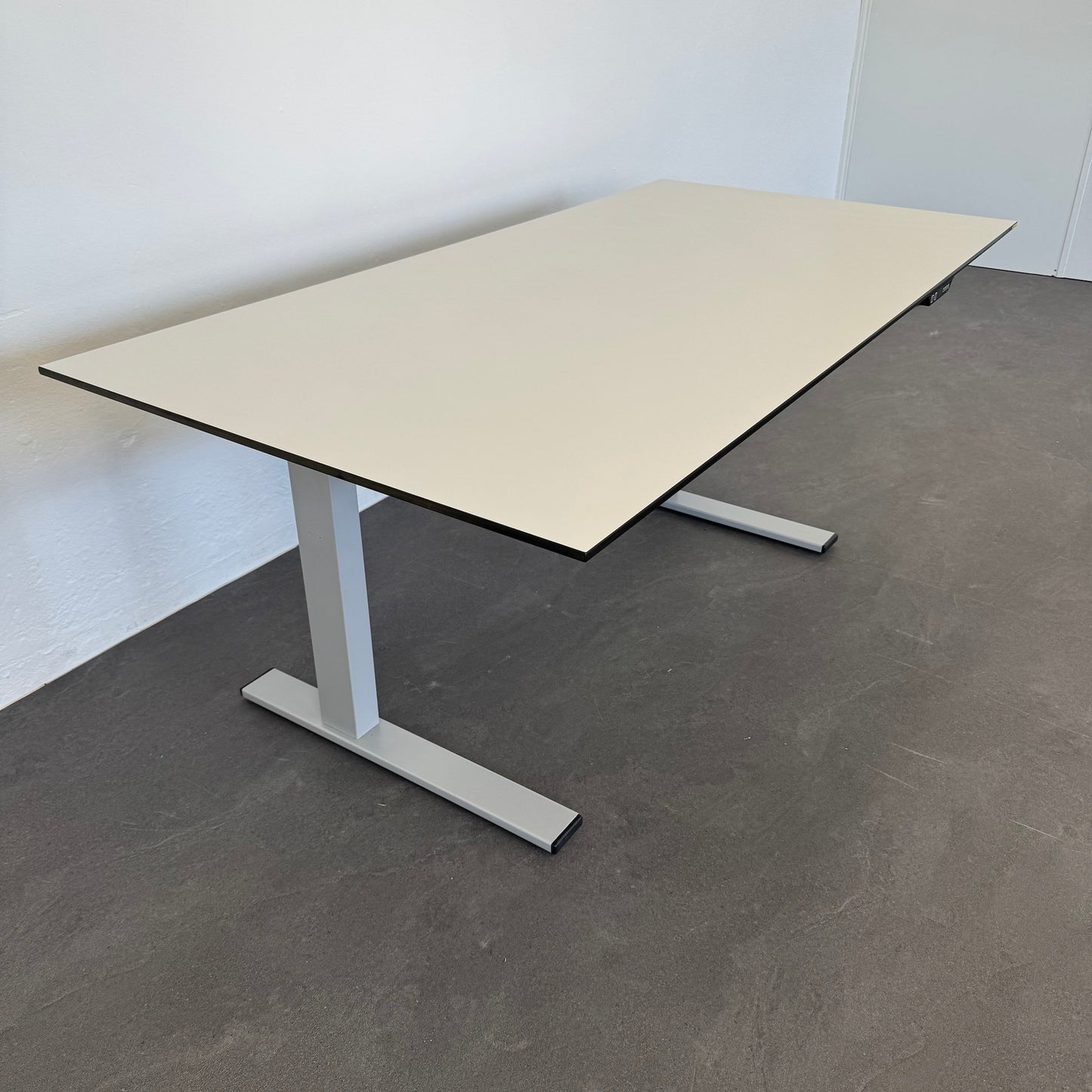 Lista Office LO Choice Sitz-Steh-Schreibtisch ganz unten