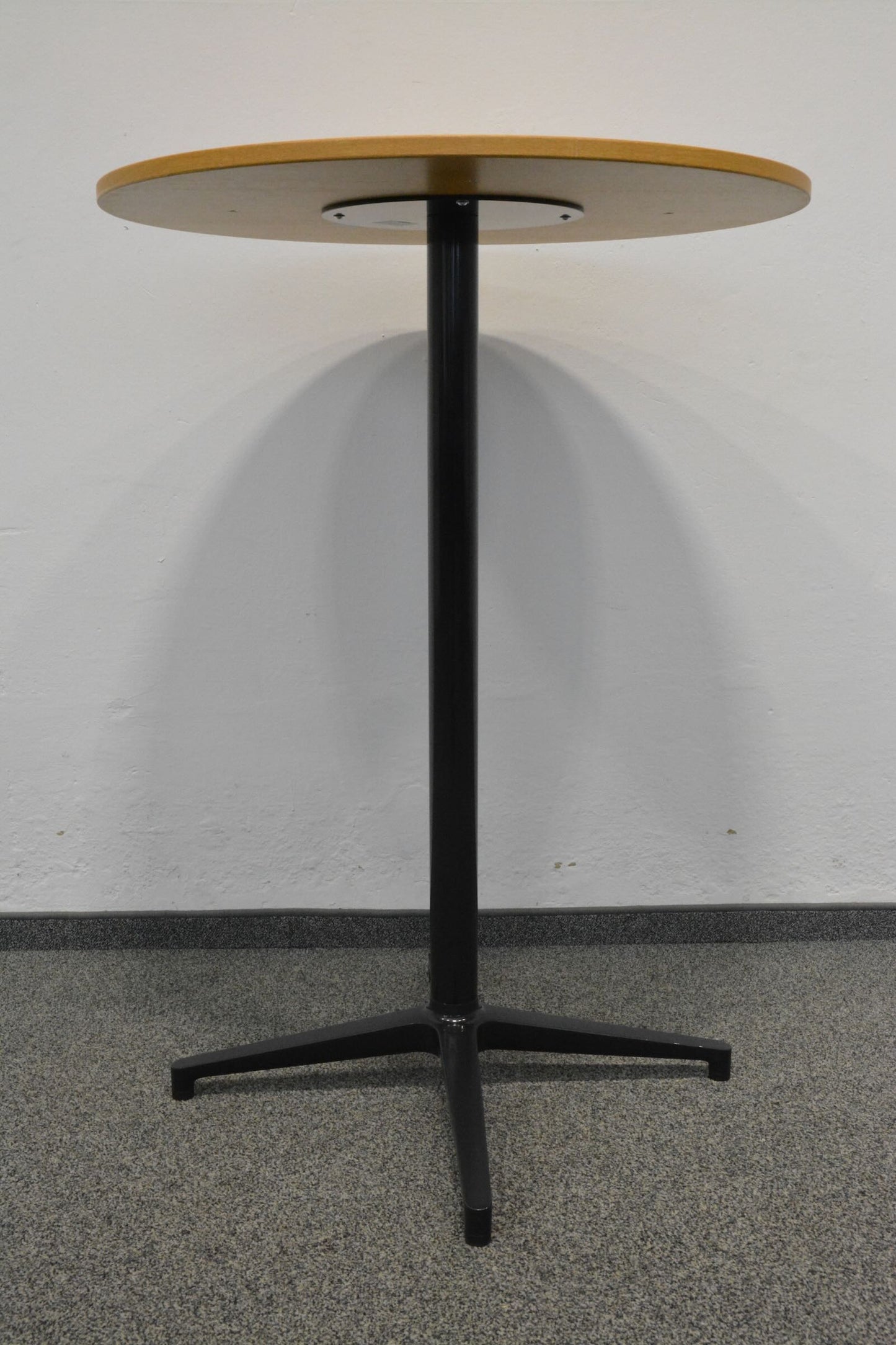 Vitra Bistro Table als Stehtisch Ansicht von unten - 6036047