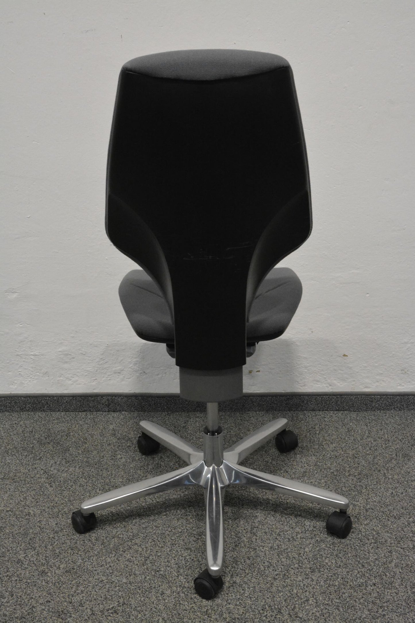 Giroflex G64 Bürodrehstuhl mit Höhenlift