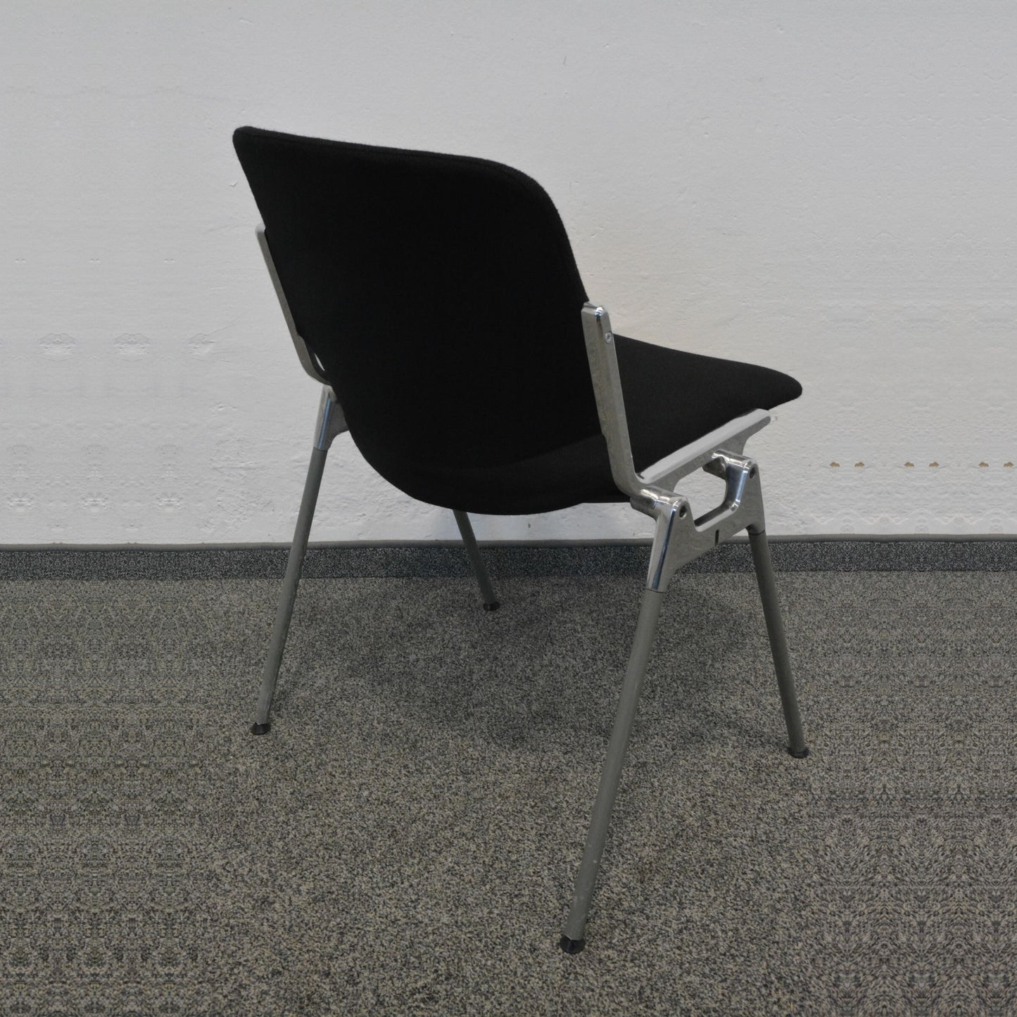 Castelli Piretti Sitzungsstuhl