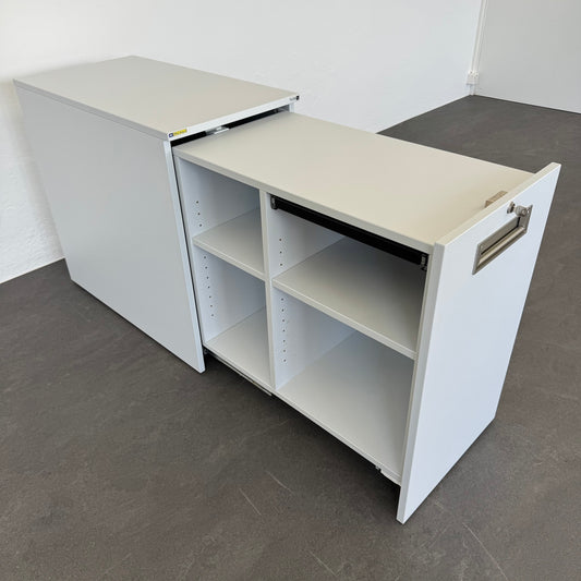 Sitag Apothekerschrank offen von links