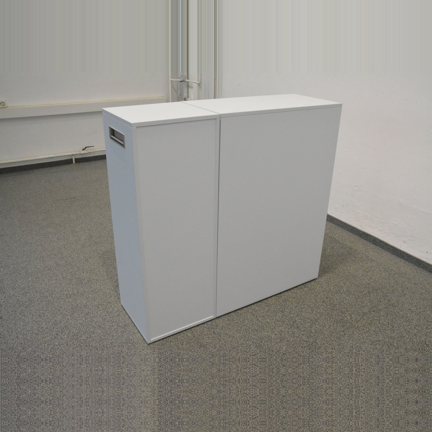 Sitag OrgaTower Apothekerschrank geschlossen von hinten