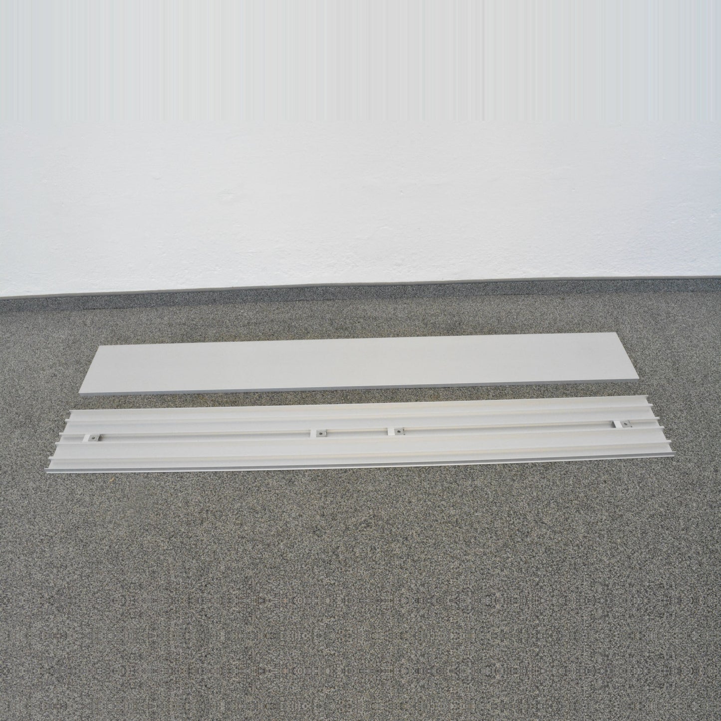 Denz D3 Alu-Abdeckung in silbergrauem Aluminium