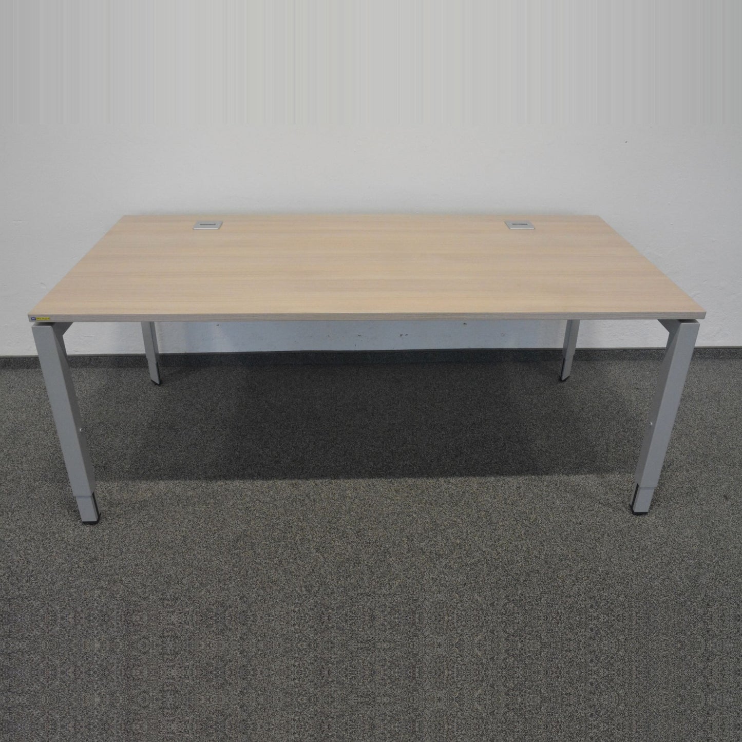 Steelcase Frame One Schreibtisch Spanplatte Akaziendekor